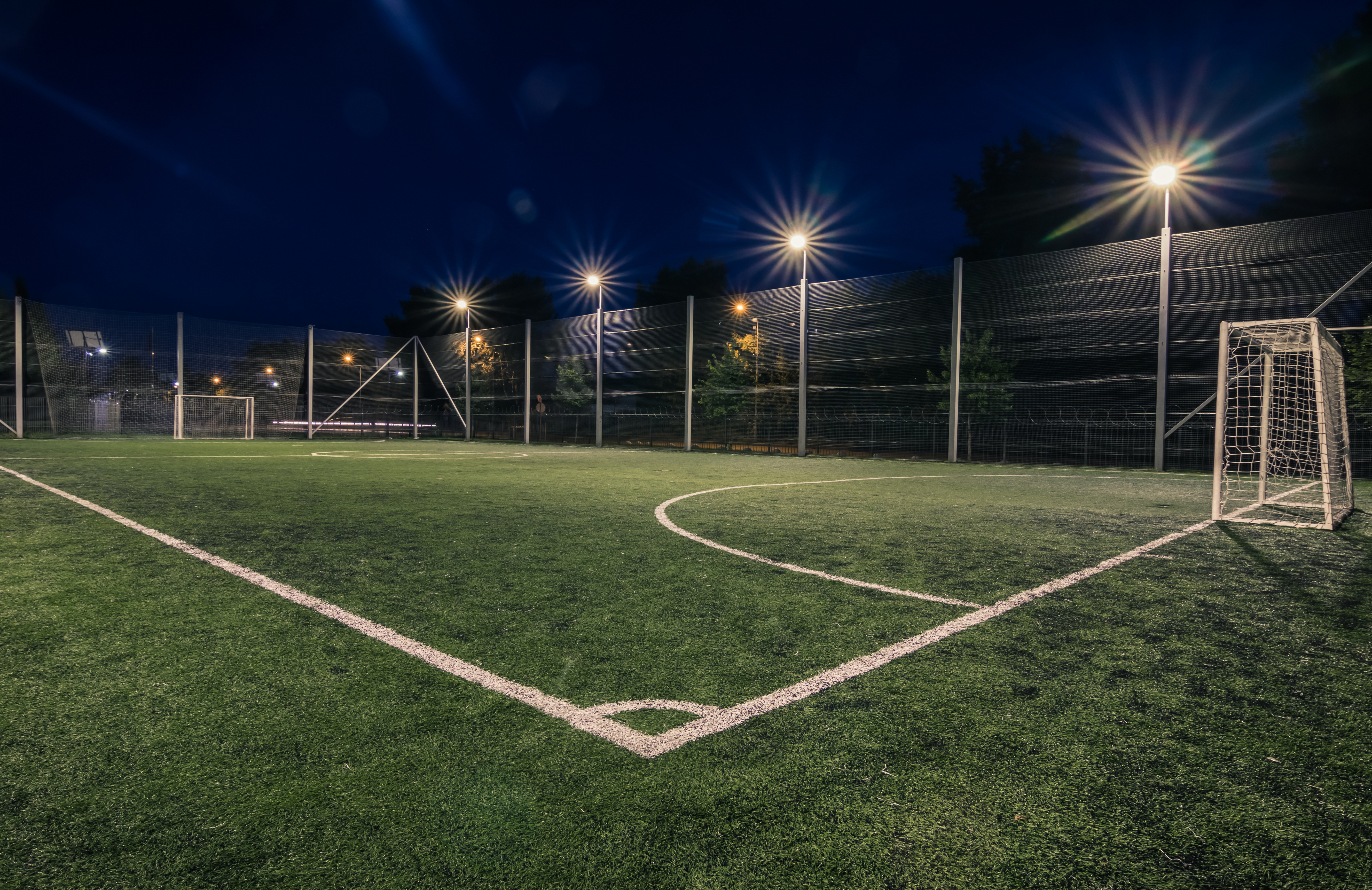 Oświetlenia boisk treningowych i stadionów